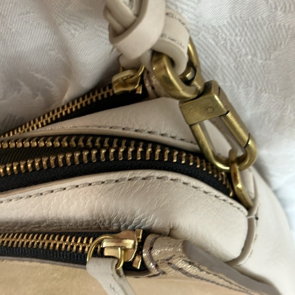 Fossil Campbell Sling Bag in Metallic Gold EUC - Picture 12 of 12